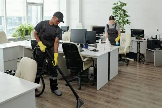 Büroreinigung und Arbeitsplatzhygiene