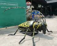 Insecto animatrónico mecánico móvil artificial de la fábrica ...
