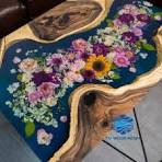 Flower resin table - Etsy Canada