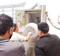 Cryogenic deflashing machine