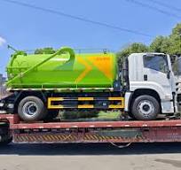 Factory Direct ISUZU GIGA 12000L Vacuum Sewage Suction Truck ...