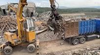 Liebherr 922 Loading Scrap Metals - Sotiriadis/Labrianidis Demolition &  Recycling Works - 4k