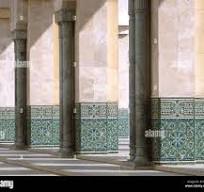 Tiles on pillar column hi-res stock photography and images ...