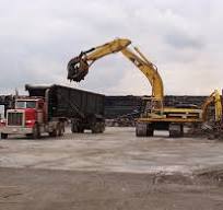 Caterpillar Excavator with Grapple Loads Scrap Metal | Flickr