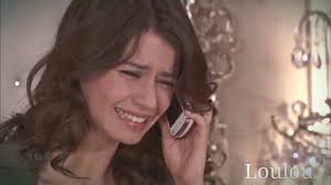 بكاء سمر الفنانه التركيه تندمج في ادوارها بالدموع صور حزينه