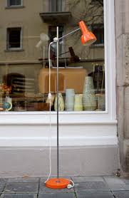 Stehlampe Mit Stativfuss In Orange Raumwunder Vintage Wohnen In