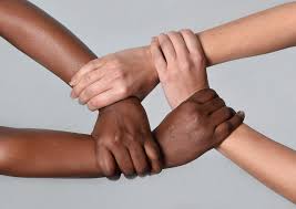 Não existe monopólio sobre racismo, tampouco o "racismo reverso" - Geledés