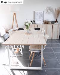 A Table De Lolaetsesminis Avec Nos Pieds Intrepides Est Canon Ripaton Hairpins Amenagement Salle A Manger Deco Salle A Manger Table A Manger Bricolage