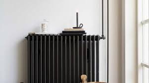 Chauffage Decouvrez Sur Le Blog Nos Guides Pour Choisir Le Bon Radiateur Qu Il Soit A Chaleur Douce A B Radiateur Design Radiateurs Noirs Idees De Decor