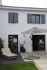 Volet Bois Gris Recherche Google Facade Maison Couleur Facade Maison Salle A Manger Moderne