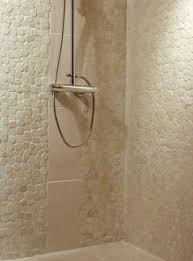 Plaque De Galets Marbre Blanc Sur Filet Magasin De Bricolage Brico Depot De Toulon Idee Salle De Bain Carrelage Galet Idees Salle De Bain
