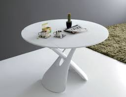 La Table Basse Relevable Pour Votre Salon Fonctionnel Archzine Fr Table Basse Relevable Table Basse Table Relevable