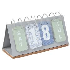 Soldes 2020 Calendrier Perpetuel Sur Socle Bois Bleu Vert Blanc Objet Decoratif Objet Decoratif Decoration Gifi En 2020 Bois Bleu Decor Printemps Calendrier Perpetuel