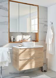 Agrandissez L Espace De Votre Salle De Bains Avec Des Astuces Simples Et Peu Couteu Meuble Sous Vasque Meuble Sous Vasque Salle De Bains Armoire Salle De Bain