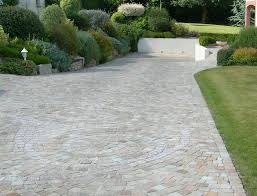 Paves Kandla Brun Gres D Inde Paves Allees Et Entrees Garage Dallage Exterieur Amenagement Jardin Entree De Maison Exterieur