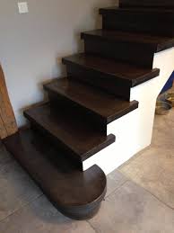 Marche De Depart Arrondi Nez De Marche Carre Limon Platree Escalier Beton Beton Teinte Escalier