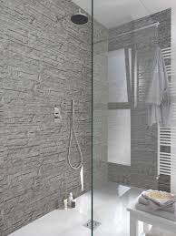 Un Mur En Parement Aussi Vrai Que Nature Deco Salle De Bain Salle De Bain Pvc Salle De Bain