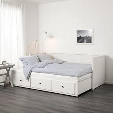 Hemnes Lit Banquette 2 Places Structure Blanc 80x200 Cm Ikea En 2020 Canape Chambre Decoration Lit Lit Ikea