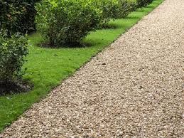 Gartenweg Gunstig Anlegen Mit Preiswerten Materialien In 2020 Garten Gartenweg Landschaftsbau