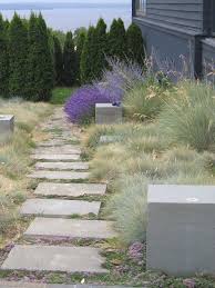 40 Cheap And Practical Garden Path And Walkway Ideas Gartenweg Trittsteine Garten Gartenwege Anlegen