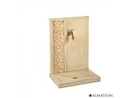 Fontaine Murale Feuille Ton Pierre Une Fontaine Robuste Au Look Nature Cette Fontaine Tient Son Nom Du Mot Fontaine Murale Parement Mural Pierre Reconstituee