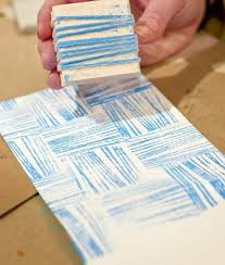 Stempel Selbst Gestalten Holz Garn Blaue Farbe Papier Stempeln Selbstgemachte Wandkunst Stempel Selber Machen Kreativ