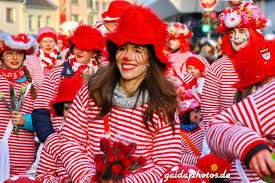 Karnevalszug Koln Rodenkirchen 2014 Rot Weiss Schminken Karneval Karneval Kostum Damen Kostum Rot Weiss