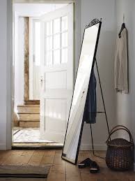 Catalogue Ikea 2021 Une Edition Digitalisee Qui Fait Le Plein De Nouveautes Miroir Sur Pied Ikea Nouveautes Plancher Miroir