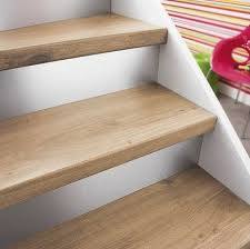 C Est Malin Un Kit De Renovation D Escalier Habillage Escalier Renovation Escalier Bois Habillage Escalier Beton