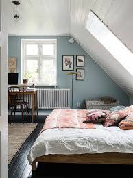 Dachschragen Gestalten Mit Diesen 6 Tipps Richtet Ihr Euer Schlafzimmer Perfekt Ein Schlafzimmer Gestalten Dachschrage Gestalten Schlafzimmer Design