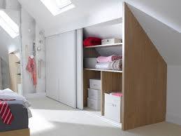 Les Produits Les Conseils Et Les Idees Pour Le Bricolage La Decoration Et Le Jardi Schrank Im Dachgeschoss Kleiderschrank Fur Dachschrage Schrank Dachschrage
