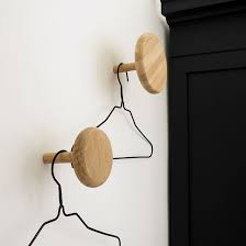 Patere Bouton En Chene Naturel Fsc Lot De 2 Mood Decoclico En 2020 Patere Patere Design Pateres Entree