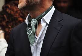 Bandana Binden 30 Ideen Wie Manner Den Trend Tragen Konnen Manner Mit Stil Stile Fur Manner Manner Outfit