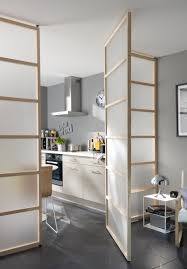 Delimiter L Espace Tout En Conservant La Luminosite Promesse Tenue Avec Les Portes En Pin Icosa Castorama Inspi Cloison Amovible Cloison Coulissante Cloison