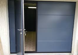 Porte Basculante Etanche Et Isolee Avec Portillon A2p Tuquet Porte Garage Garage Porte Basculante
