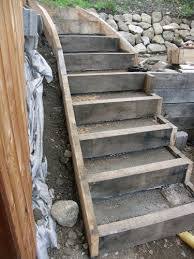 J Ai Finalement Decide De Faire Un Article Specialement Pour Vous Presenter La Construction De L Escalier Exteri Escalier Exterieur Escalier De Jardin Escalier