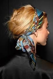 76 Ideen Und Inspirationen Fur Bandana Frisuren Archzine Net Frisuren Mit Bandana Hippie Frisur Haarband Frisur