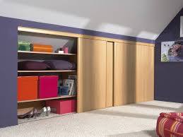 Des Rangements Sous Pente Leroy Merlin Rangement Combles Rangement De Grenier Combles