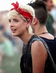 Bandana Frisur Kurze Haare Rotes Kopftuch Bandana Frisuren Kurz Frisuren Kurze Haare Rot Frisuren Mit Bandana