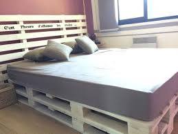 Lit De Chambre Sommier En Bois De Palette Wooden Pallet Beds Pallet Bed Frame Bed
