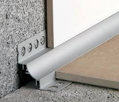 Serie Rodapies Y Zanquines Aluminio Diseno Banos Pequenos Diseno De Banos Remodelacion De Pequeno Cuarto De Bano