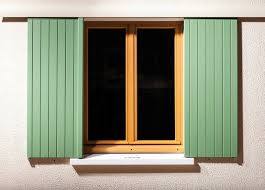 Volets Coulissants Bois A Cles En Sapin Couleur Vert Pale Ral 6021 Volet Coulissant Bois Volet Coulissant Volet Fenetre