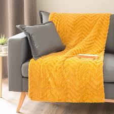 Plaid Imitation Fourrure Jaune Moutarde 130x170 Canape Maison Du Monde Jete De Canape Canape D Angle Design