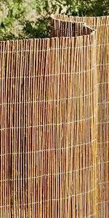 Vous Abrite Des Regards Du Soleil Cree Un Espace Dans Le Jardin Harmonieux Avec L Environnement Canisse Brise Vue Canisse Canisse Balcon