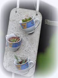 Diy Aus Beton Und Alten Tassen Garten Design Betonschalen Selber Machen Mosaikgarten