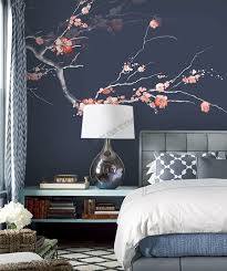 Decoration D Interieur Zen Chambre D Hotel Papier Peint Japonais Fleur Mei Sur Fond Bleu Fonce Atelier Wybo Decoration Interieure Decoration Interieure Papier Peint Deco Chambre Japonaise
