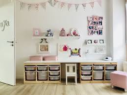 Chambre De Notre Fille Bureau Rangements Jouets Etageres Chambre Enfant Rangement Chambre Fille Rangement Chambre Bebe