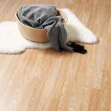 Revetement De Sol Stratifie A Clipser Ep 6 Mm Decor Imitation Chene 3 Frises Brico Depot