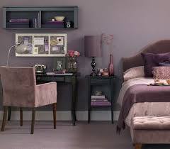 45 Idees Magnifiques Pour L Interieur Avec La Couleur Parme Archzine Fr Deco Chambre Grise Deco Chambre Deco Chambre Noire