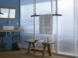 Nos Idees Avec Des Meubles De Salle De Bains Design Elle Decoration Cloison Amovible Cloison Salle De Bain Zen